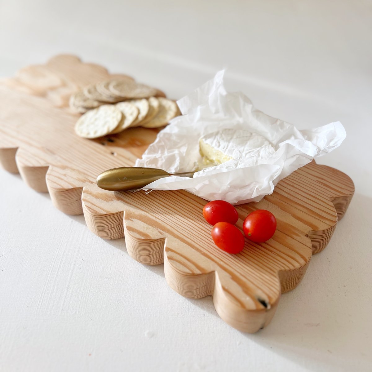 Ivy Alice | rectangle wooden serving board | scallops - close
