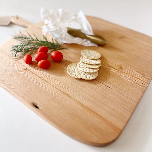mondocherry - Ivy Alice | organic round wooden serving board | large - close