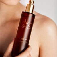 mondocherry - Olieve and Olie | body oil | clementine - close