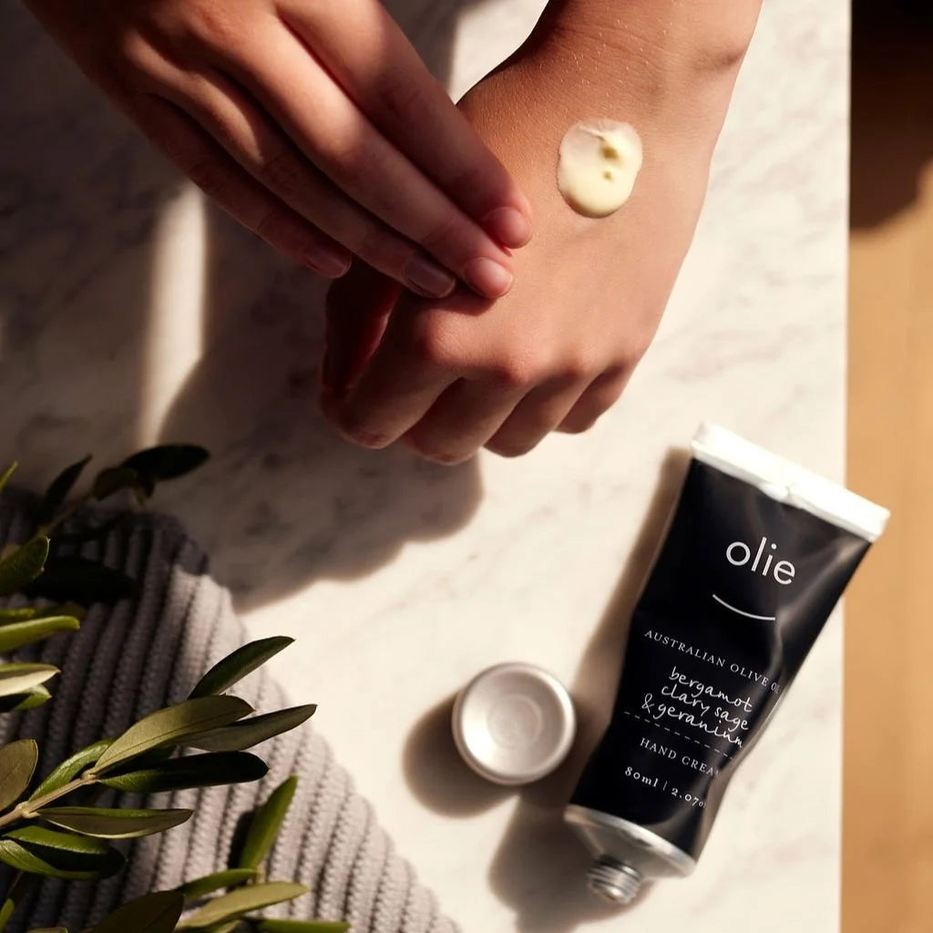 mondocherry - Olieve and Olie | hand cream | bergamot, sage, geranium - apply