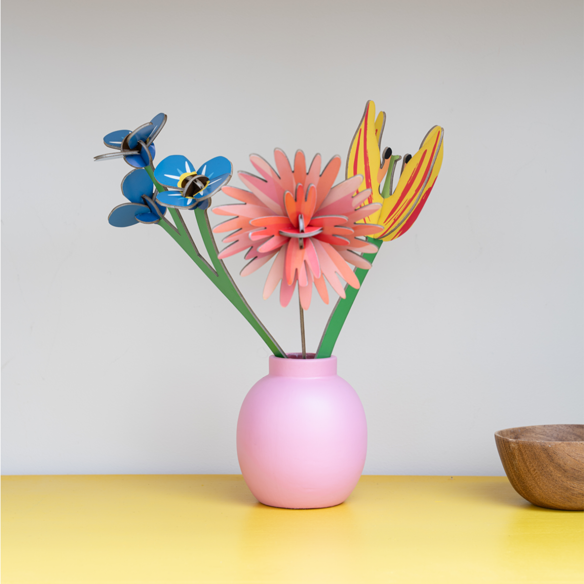 mondocherry - Studio Roof | everlasting flowers | forget me not - vase