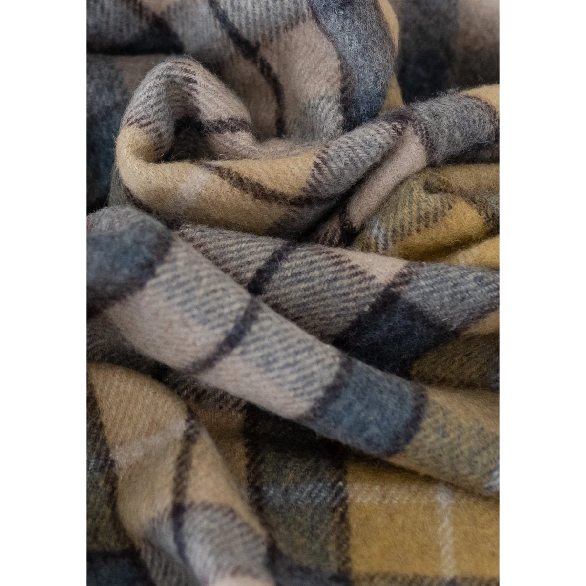 TBCo | recycled wool picnic blanket in buchanan natural tartan - close
