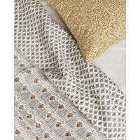 Walter G | cotton quilt | avignon - mondocherry - close