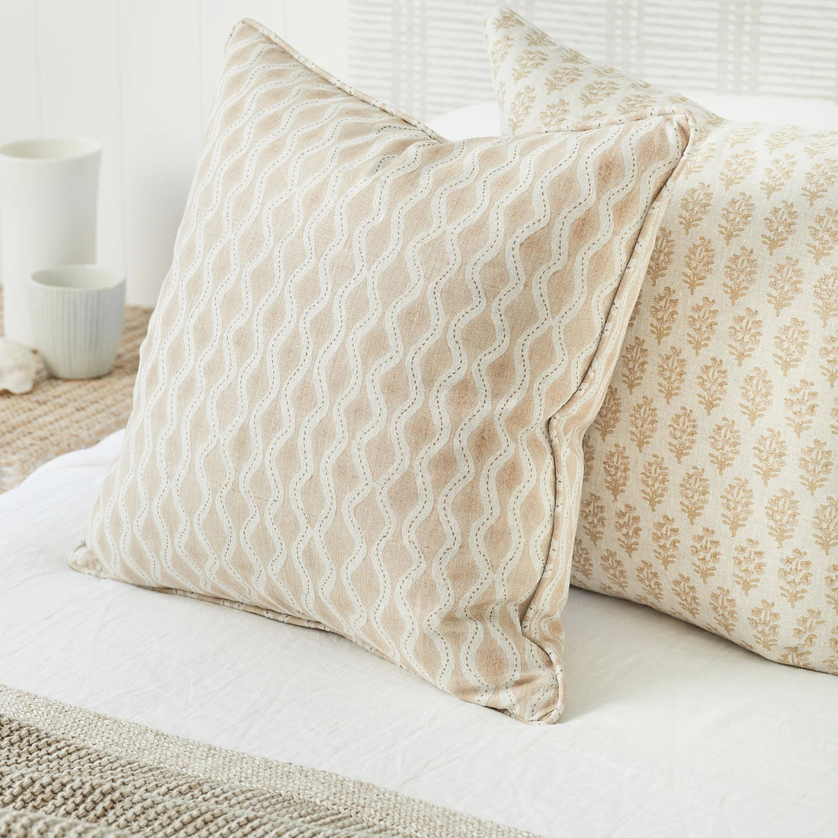 mondocherry - Walter G | aravelli linen cushion | shell - bed