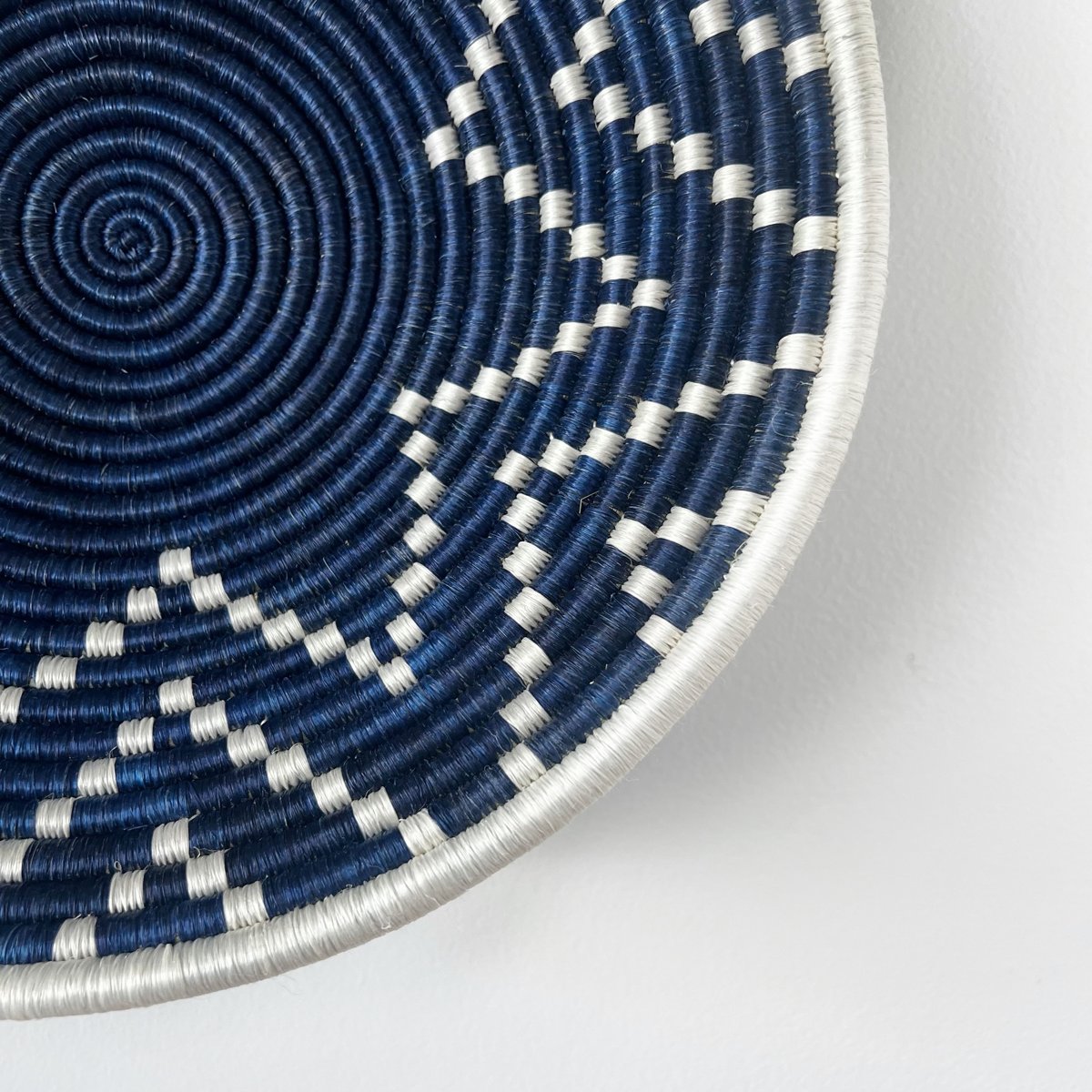 "Byumba" african woven bowl | navy | large - mondocherry - close