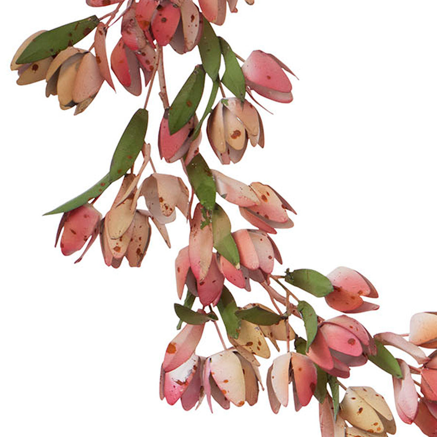 mondocherry - Bungalow | tulip wreath | blush - close