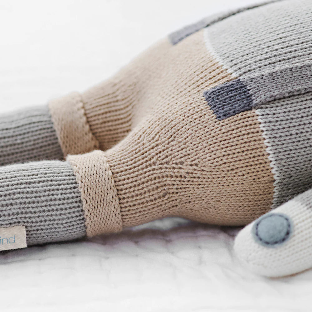 mondocherry - Cuddle & Kind "Noah the Dog" kids cotton doll - detail
