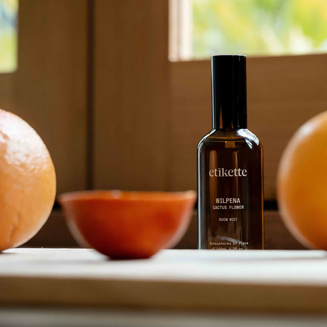 mondocherry - Etikette room mist | wilpena in cactus flower - close
