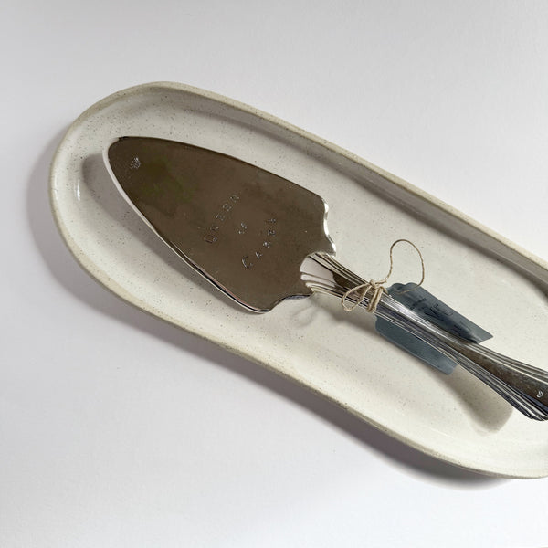 mondocherry - antique silverware cake server | "queen of cakes"