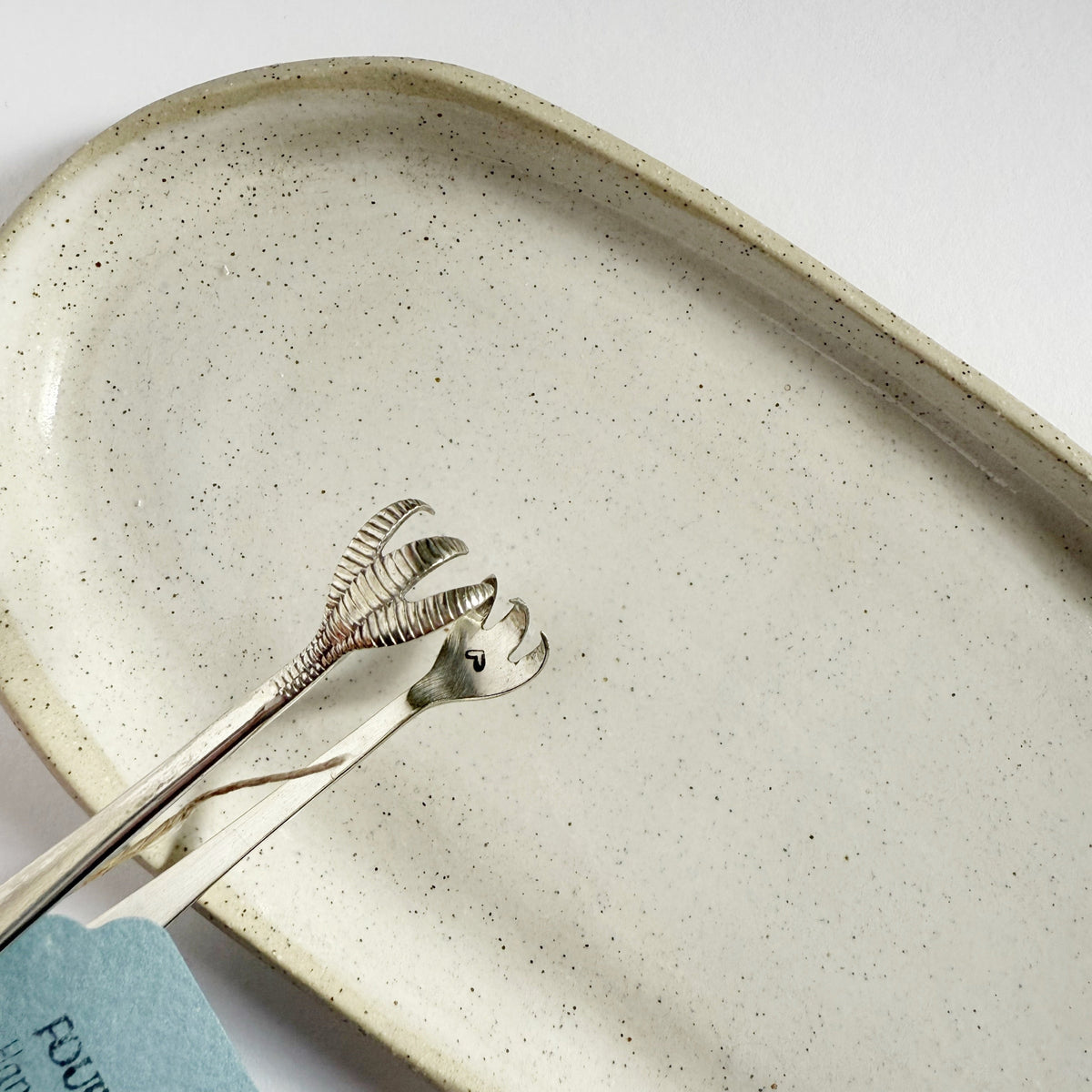 mondocherry - antique silverware claw server | "hold me - tight" - end