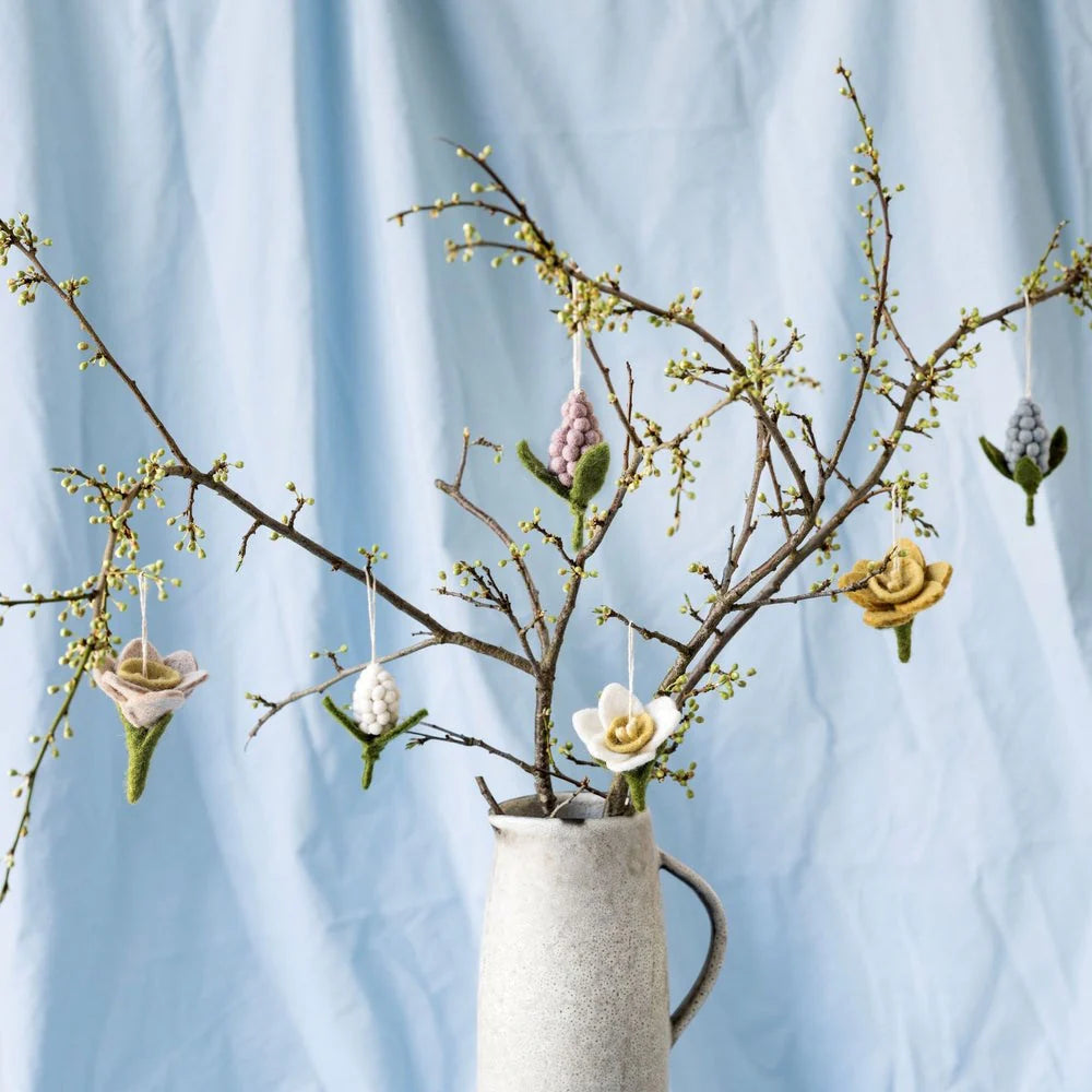 mondocherry - Gry & Sif | felt daffodil decoration | light pink - tree
