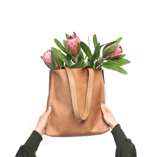 mondocherry - Henk Berg | catie leather tote bag | natural
