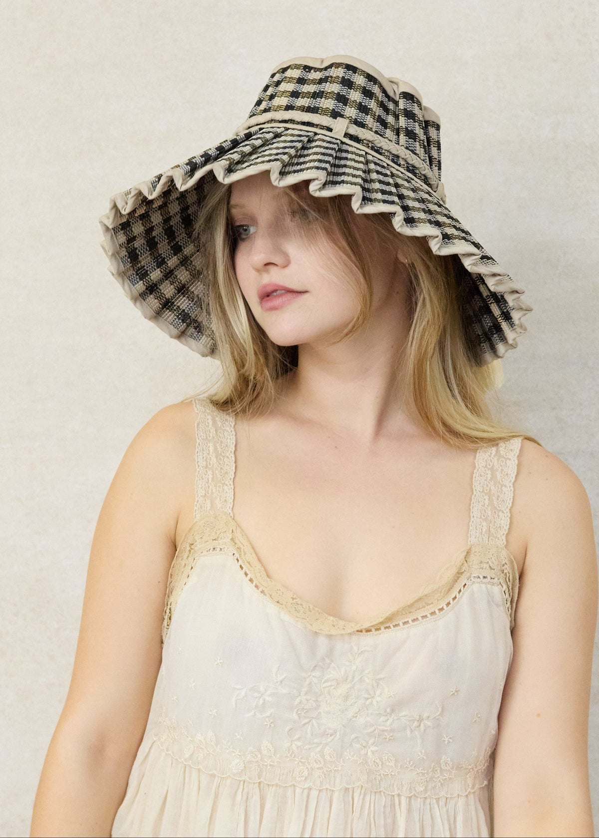 mondocherry - Lorna Murray | "Island Florence" hat | Metropolitan - model