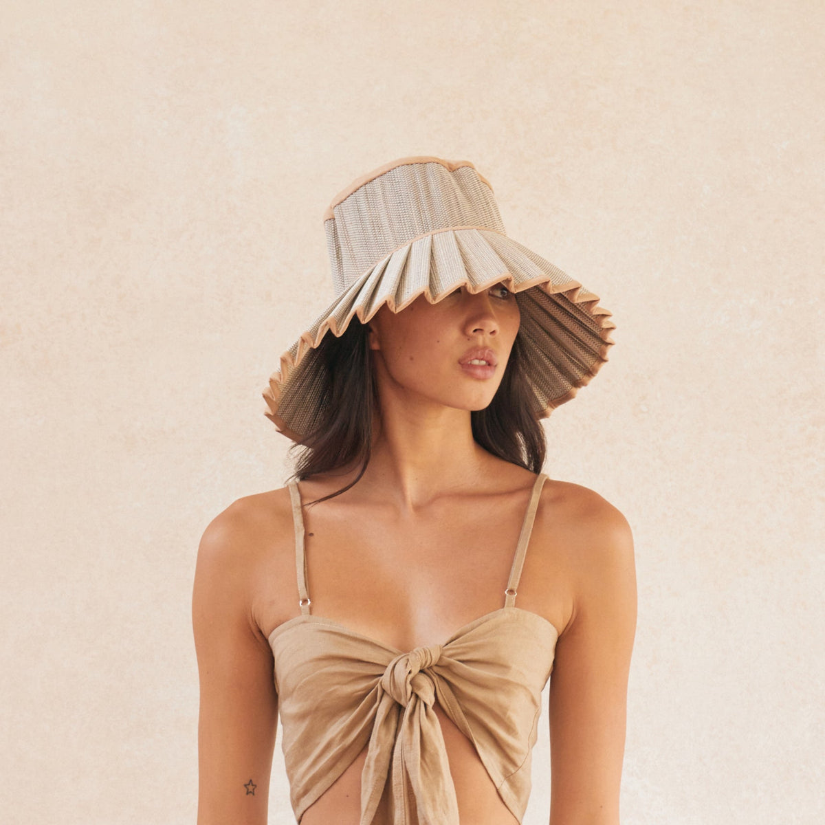 mondocherry - Lorna Murray | "Capri" hat | large adult | sandrift - wear