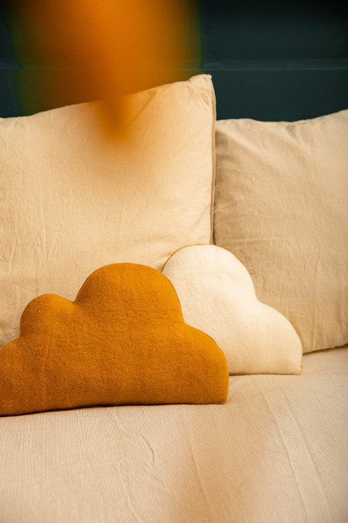 mondocherry - Muskhane | cloudy felt cushion | natural - sofa