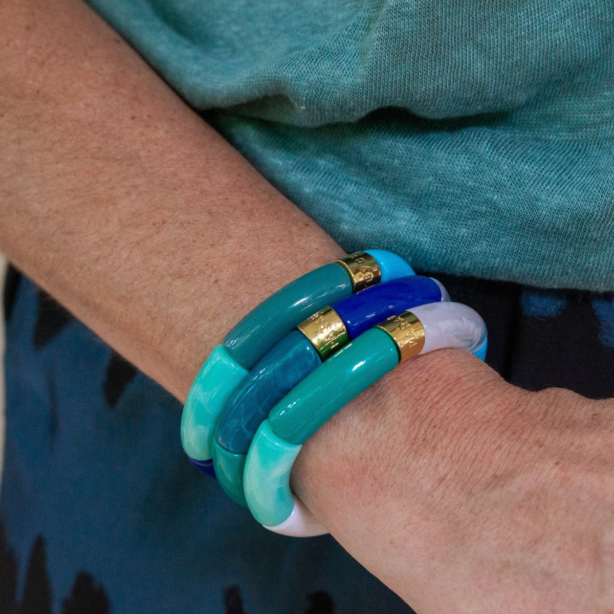 mondocherry - Parabaya | oceano bangle #- close