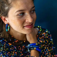 mondocherry - Parabaya | bola earrings | dark blue - model