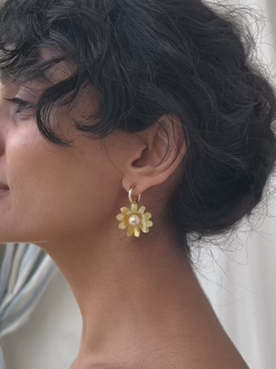 mondocherry - Wolf and Moon | daisy hoop earrings | honey - video