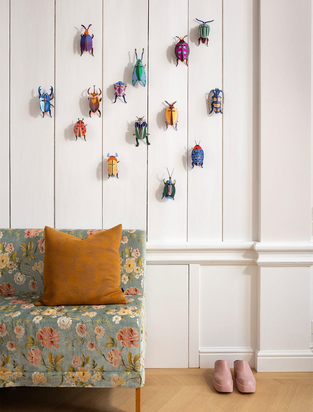 mondocherry - Studio Roof | coccinelle rouge beetle wall decor - display