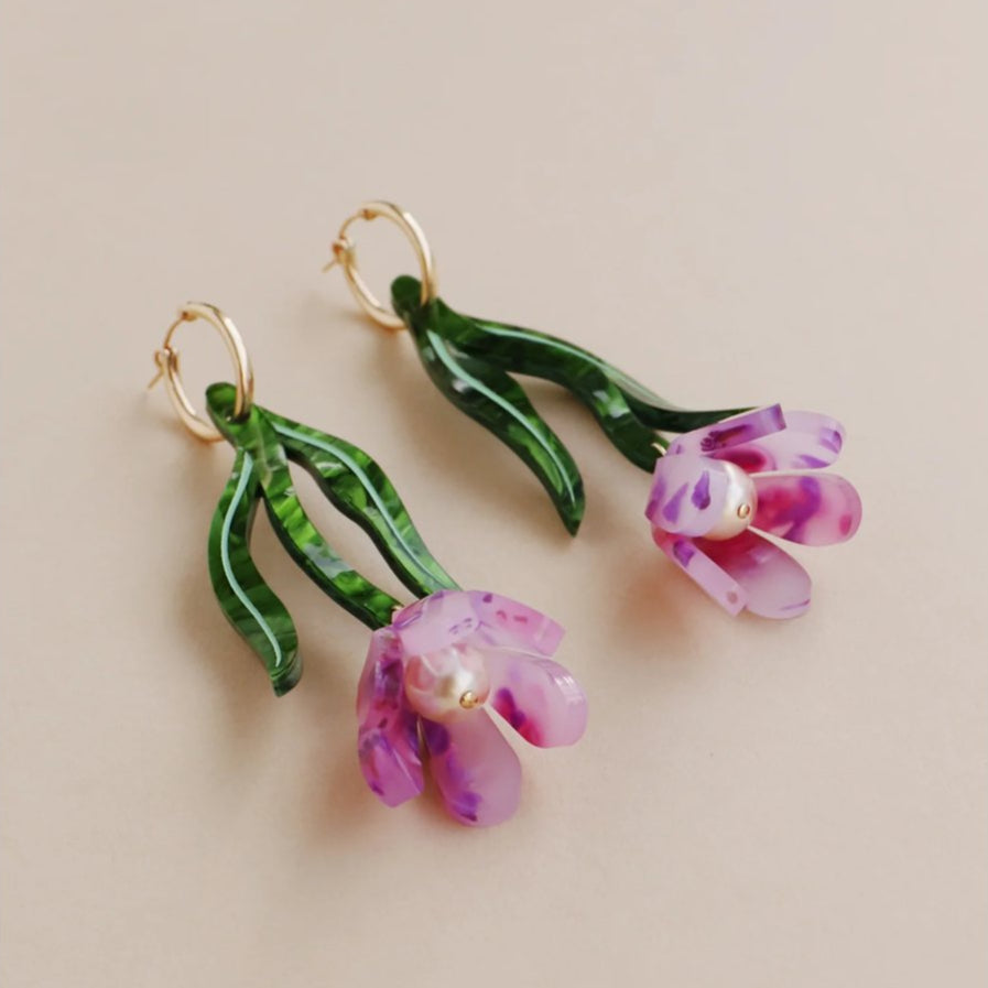 mondocherry - Wolf & Moon | tulip hoop statement earrings lavender