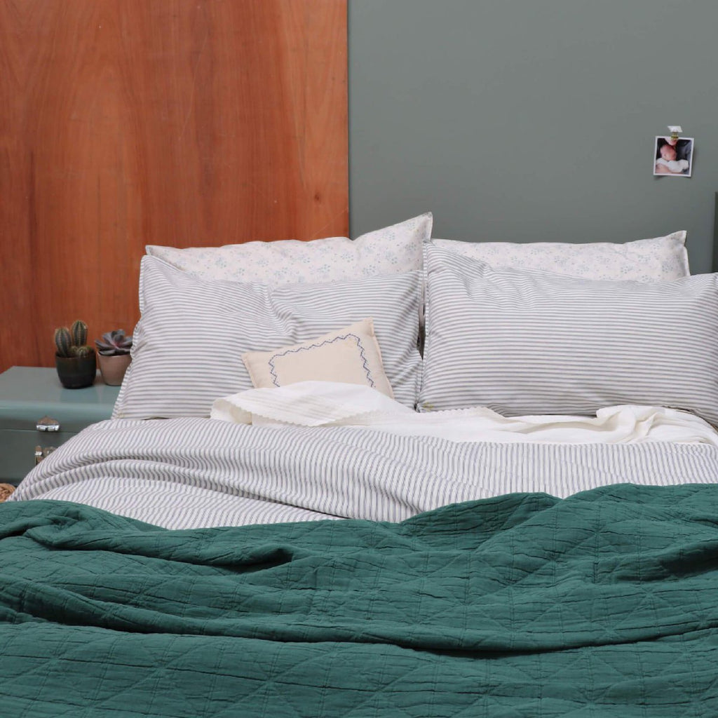 Camomile London Diamond King Cotton Blanket | Green | Bed