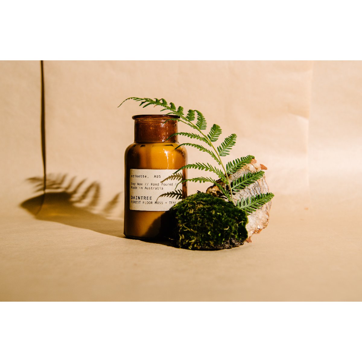 Etikette soy candle | daintree forest floor moss & teak | 250ml