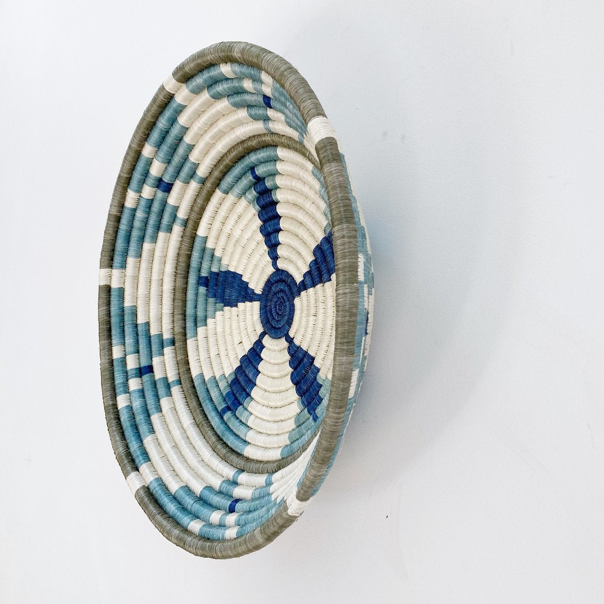 mondocherry - "Burst" African woven bowl | XL | silver blue #2 - wall