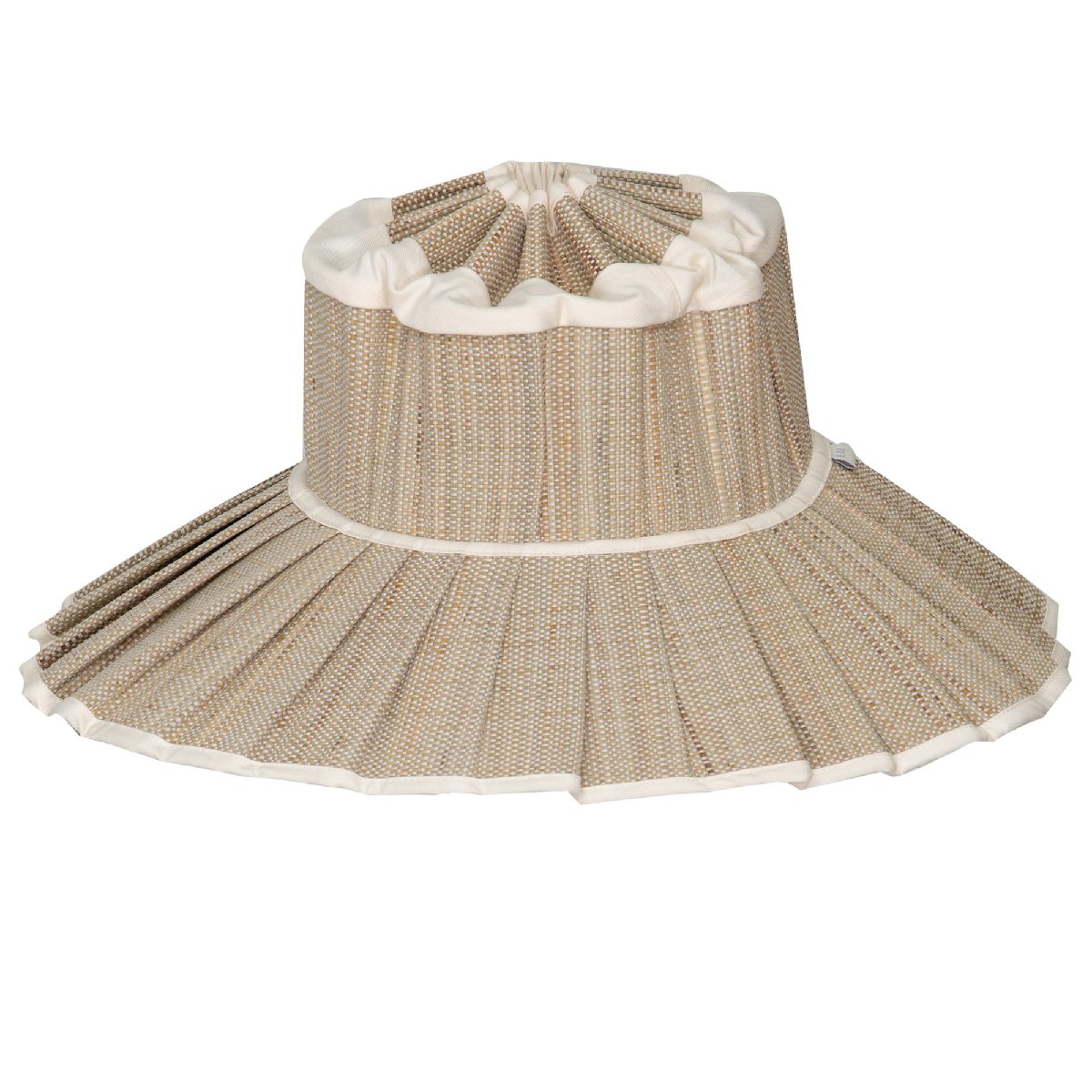 Lorna_Murray_hat_capri_whiteha