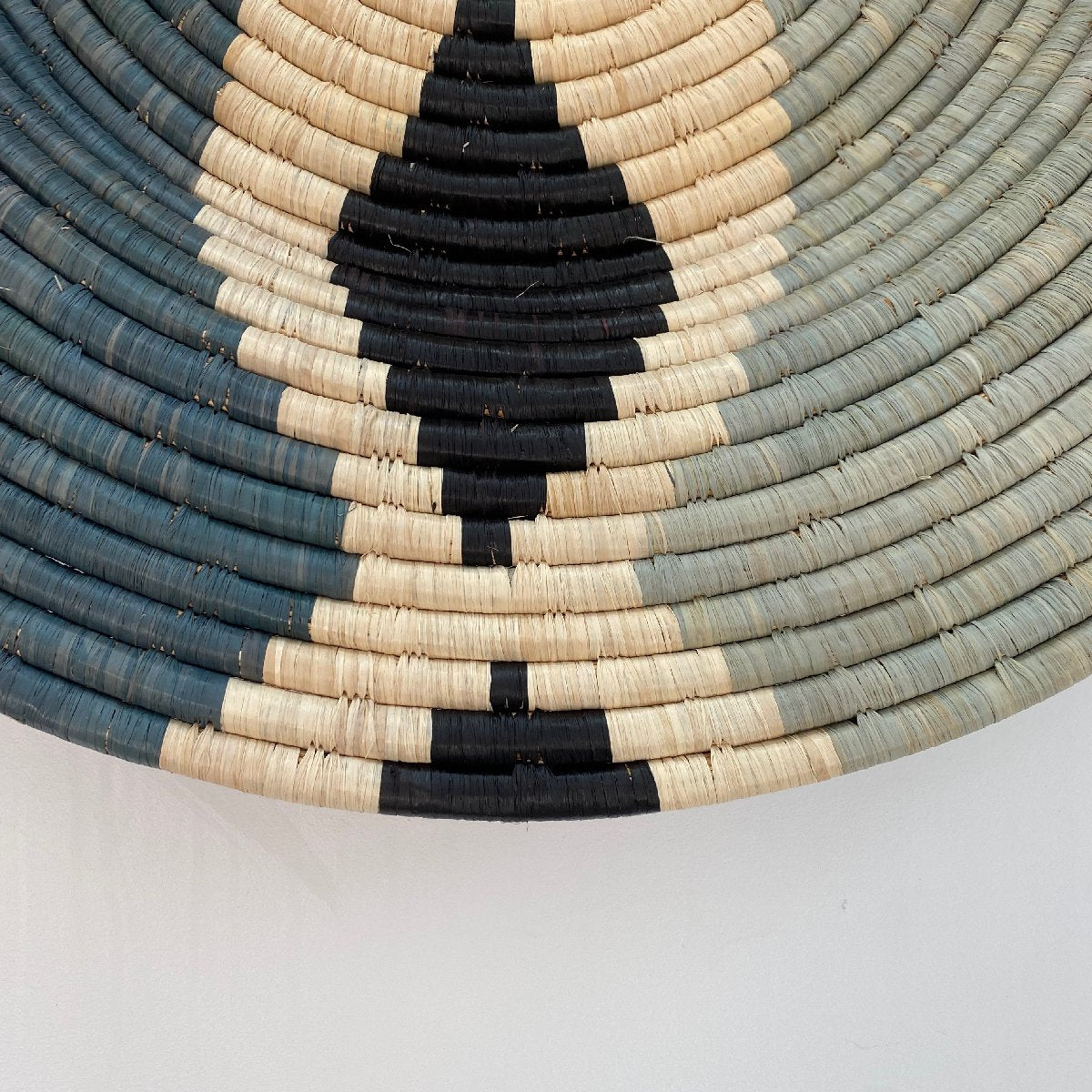 mondocherry - "Nea" African woven wall art plate | XL | Opal grey - close
