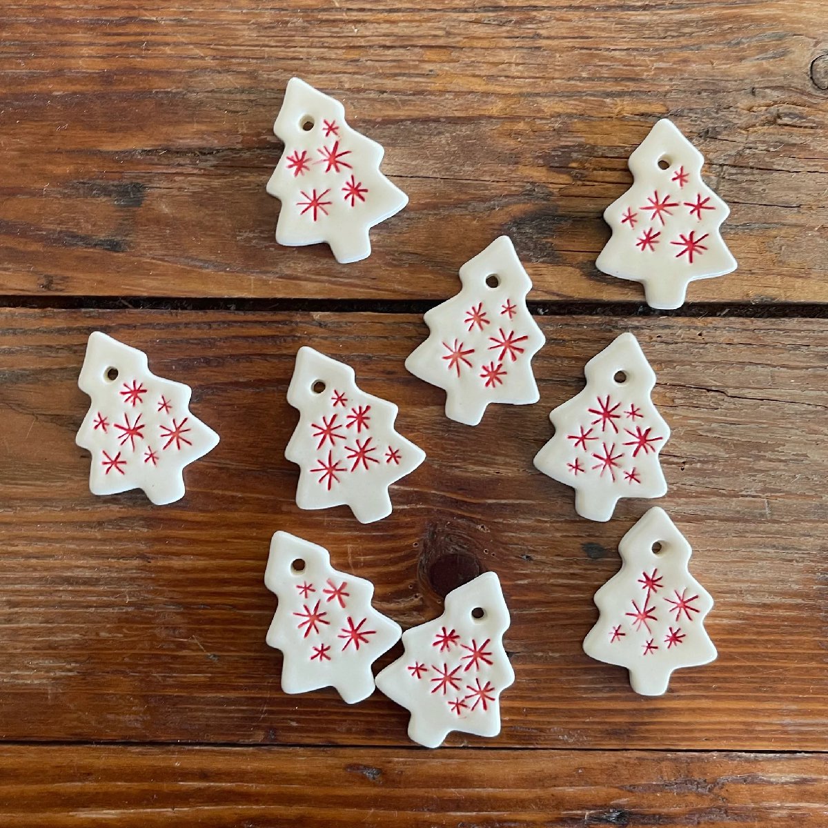 Paper Boat Press | mini christmas tree ceramic gift tag | starburst