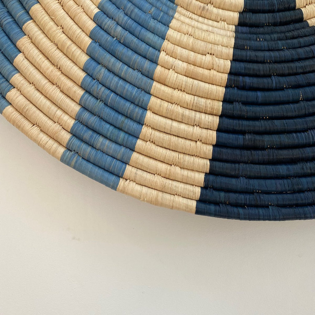 mondocherry - "Tabia" African woven wall art plate | jumbo | arona & night blue #1 - close