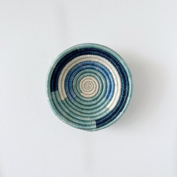 mondocherry - African woven bowl "Mpanga" | small | blue #1