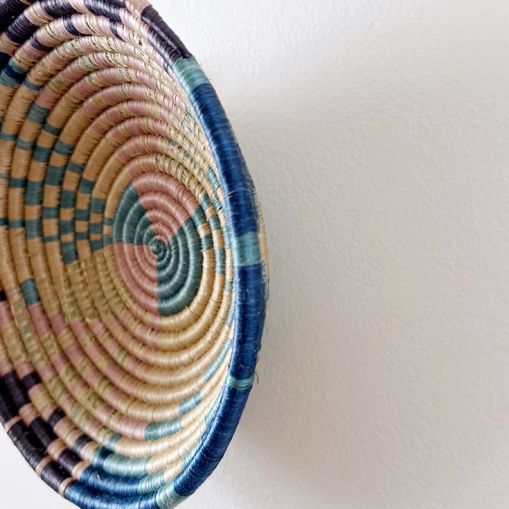 mondocherry - "Mugambazi" African woven bowl | midsize - side