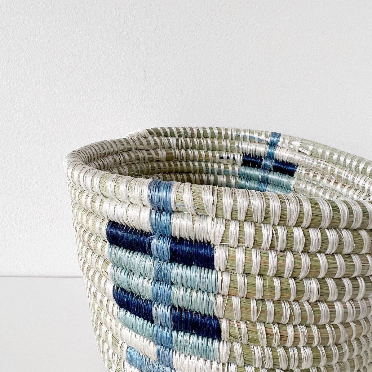 mondocherry - African woven planter "Gitesi" | blue #2 - close