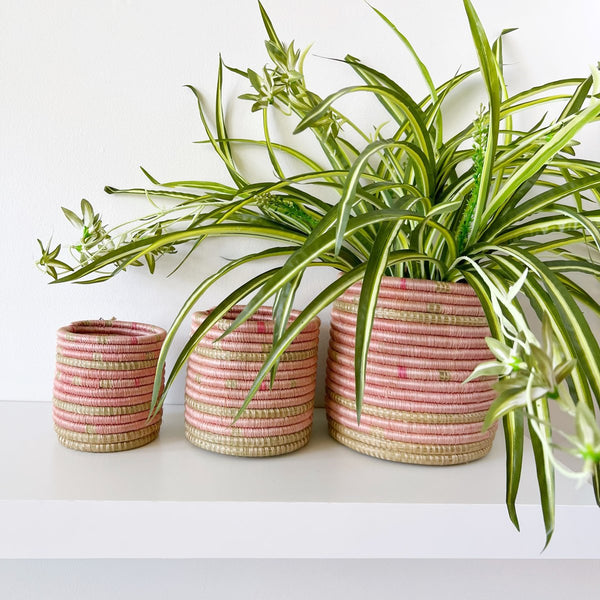 mondocherry - African woven planter "Muyaga" | pink | large - display