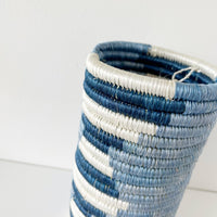 mondocherry - African woven vase "Rwiza" | blue #2 - close