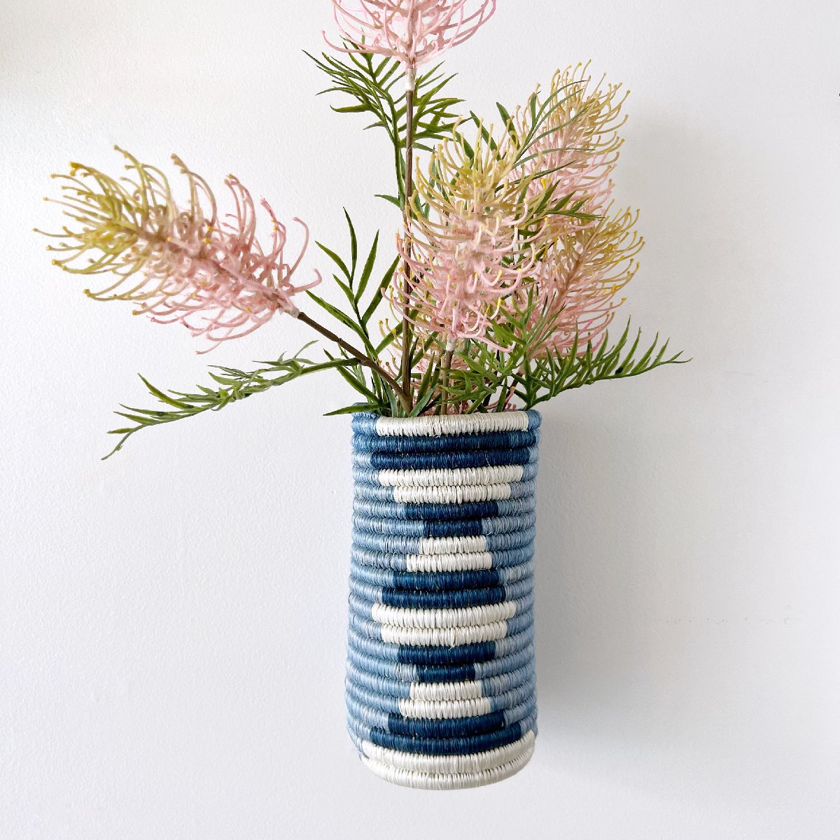 mondocherry - African woven vase "Rwiza" | blue #2 - plant2