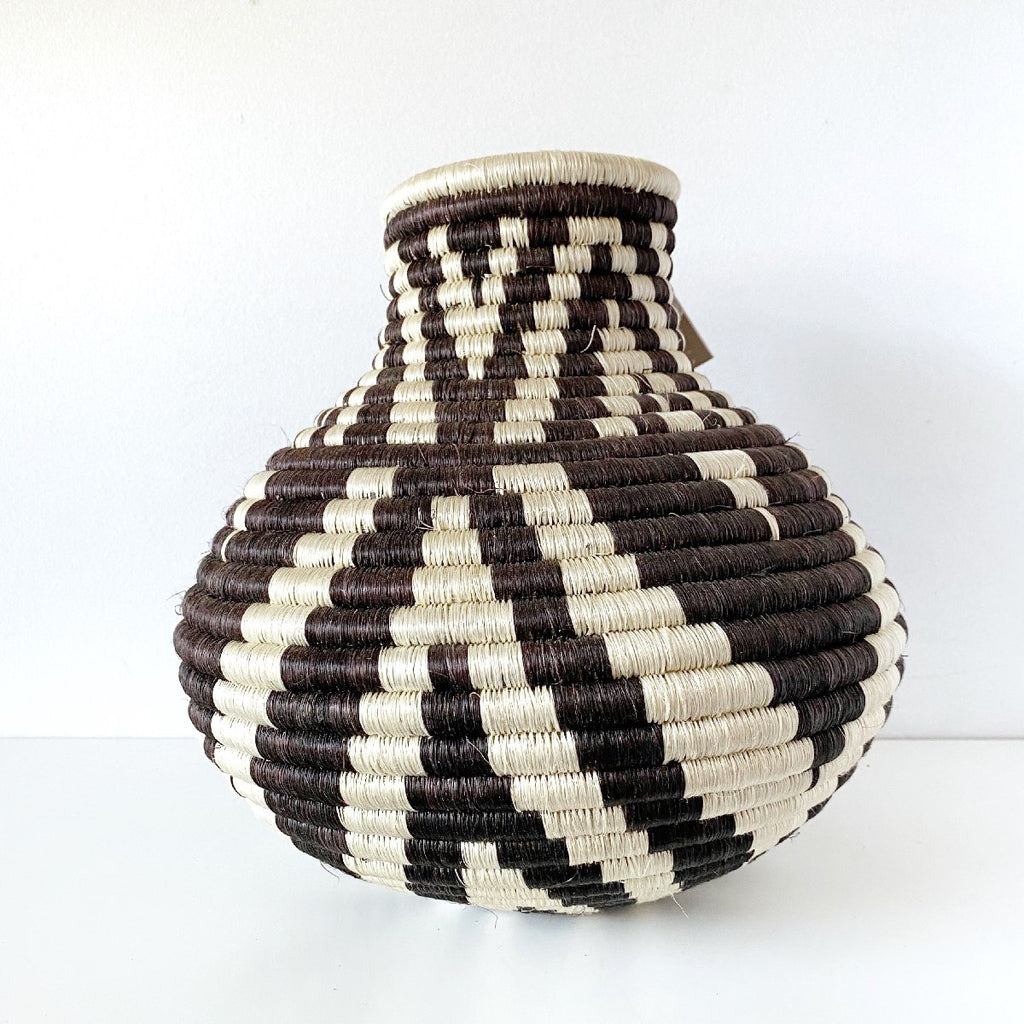 African woven vase "Mbao" | black
