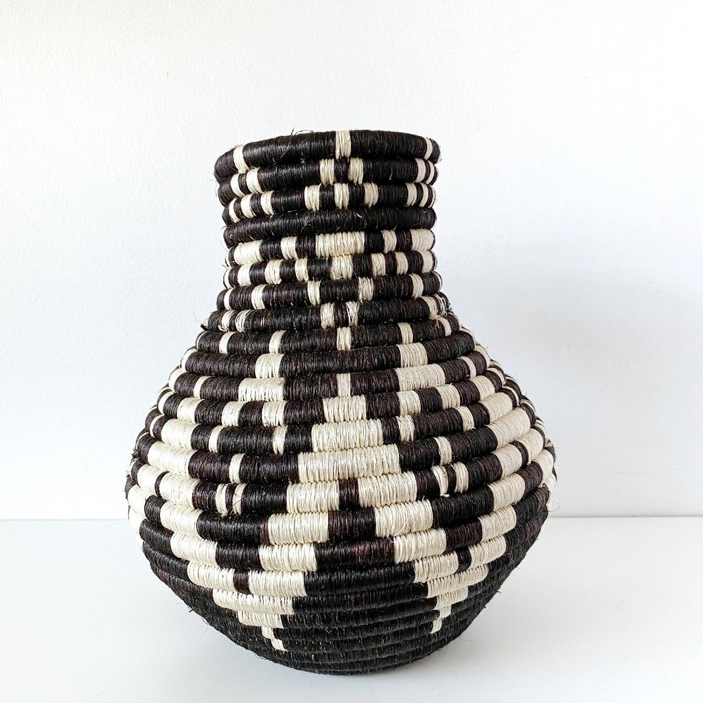 African woven vase "Rangi" | black