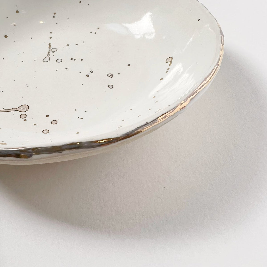 mondocherry | Carla Dinnage | ceramic bowl "splatter me white" - side