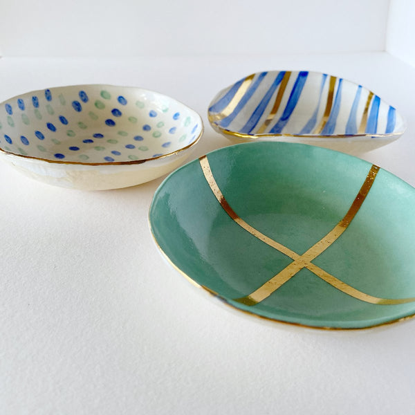 Carla Dinnage | ceramic bowl - close