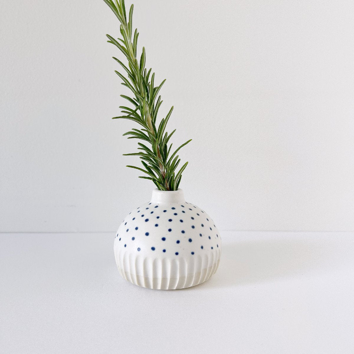 mondocherry - Clay Beehive | ceramic bud vase 12