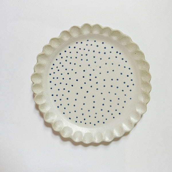 mondocherry - Clay Beehive | ceramic plate | spots 2 | 14cm