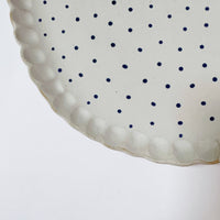 mondocherry - Clay Beehive | ceramic plate | spots 1 | 20cm - close