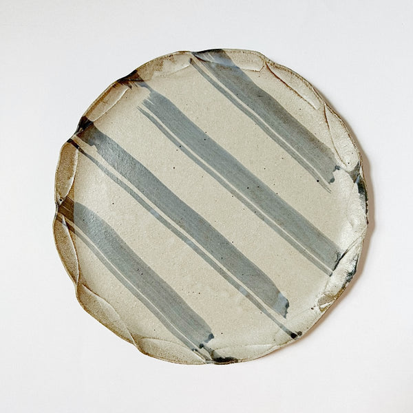 mondocherry - Clay Beehive | ceramic plate | stripes | 20cm