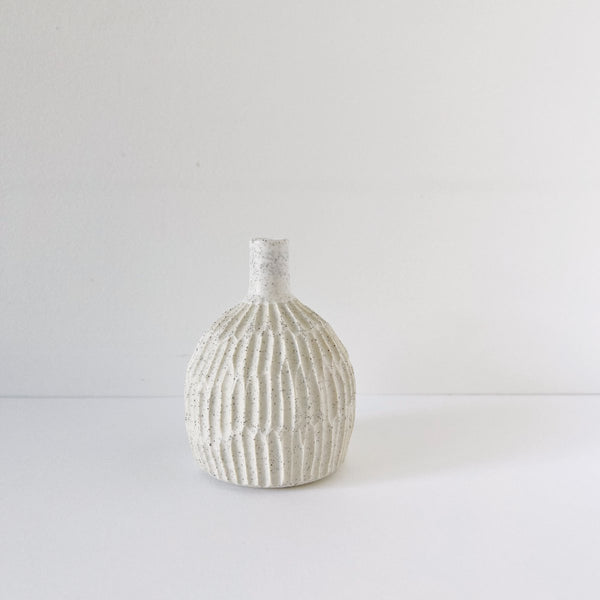 mondocherry - Clay Beehive | ceramic speckled vase 19 - side