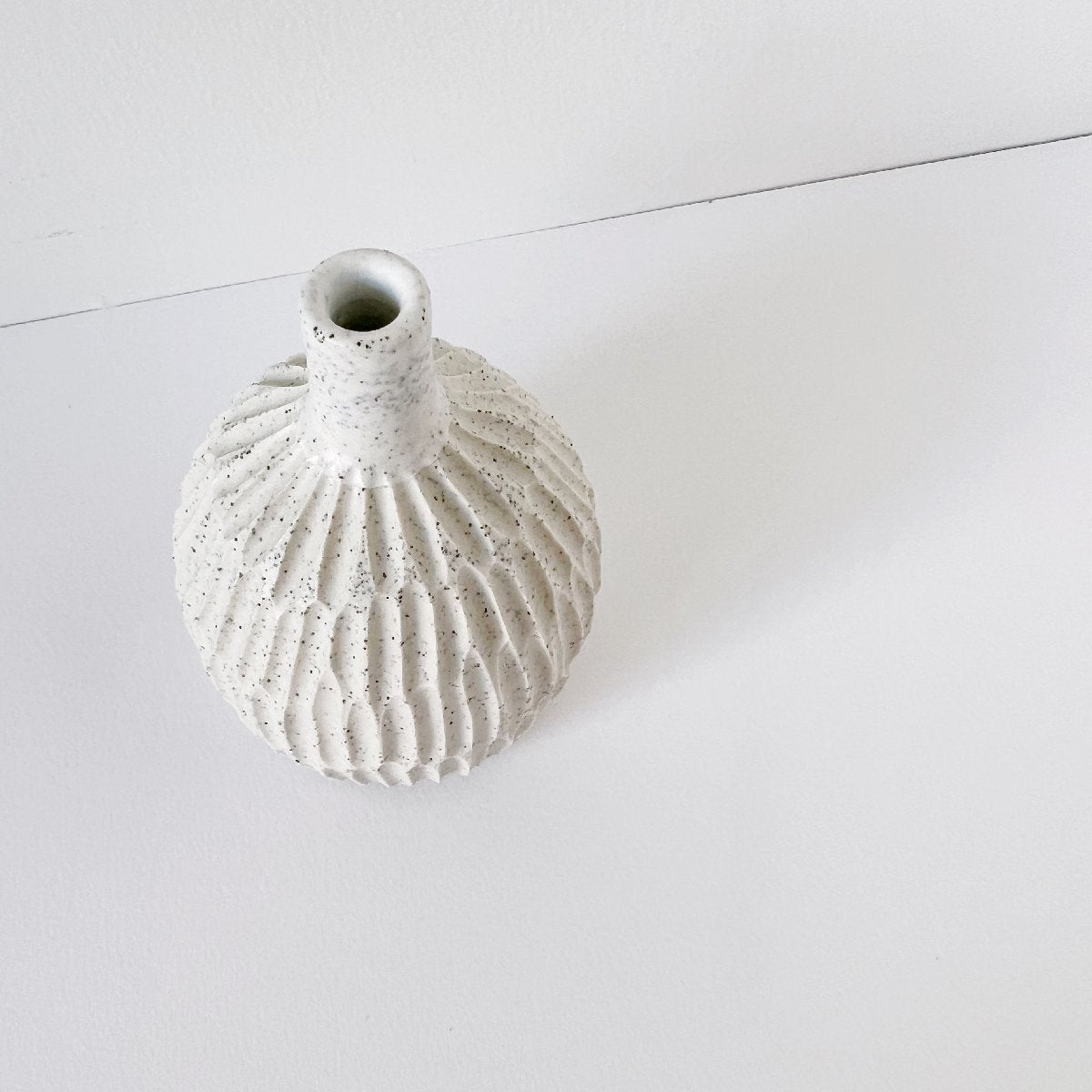 mondocherry - Clay Beehive | ceramic speckled vase 19 - top