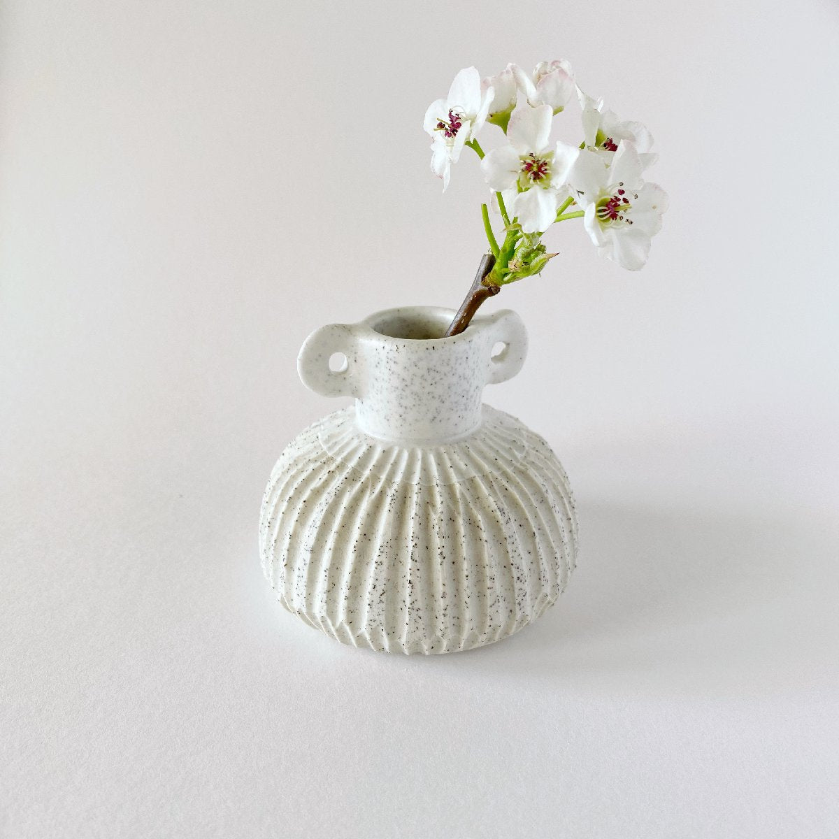 Clay Beehive | ceramic speckled vase 1