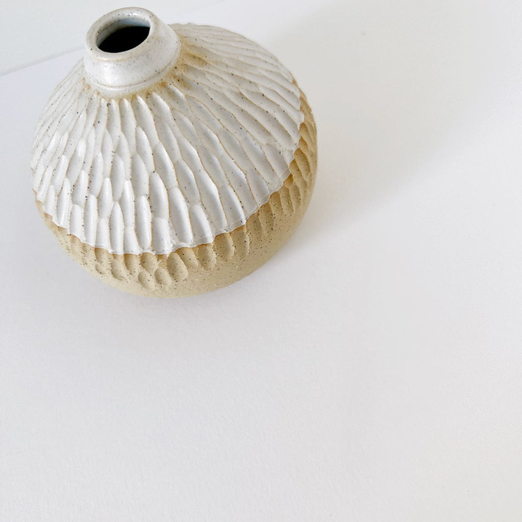 mondocherry - Clay Beehive | ceramic speckled vase 24 - top