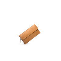 Dusky Robin | chloe leather purse | tan